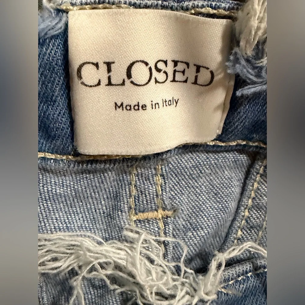 Closed excellent classic